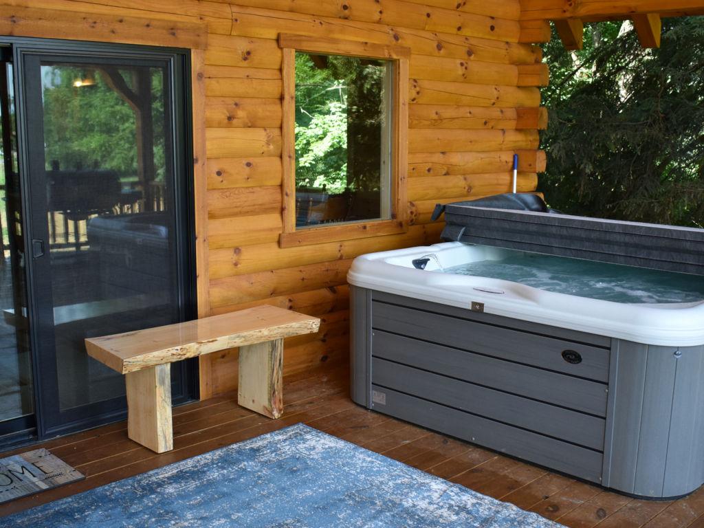 Amenities Hot Tub